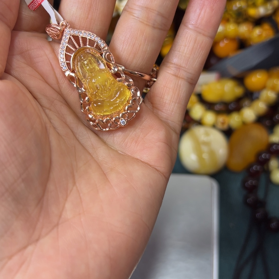 未镶嵌琥珀珠宝奇石622