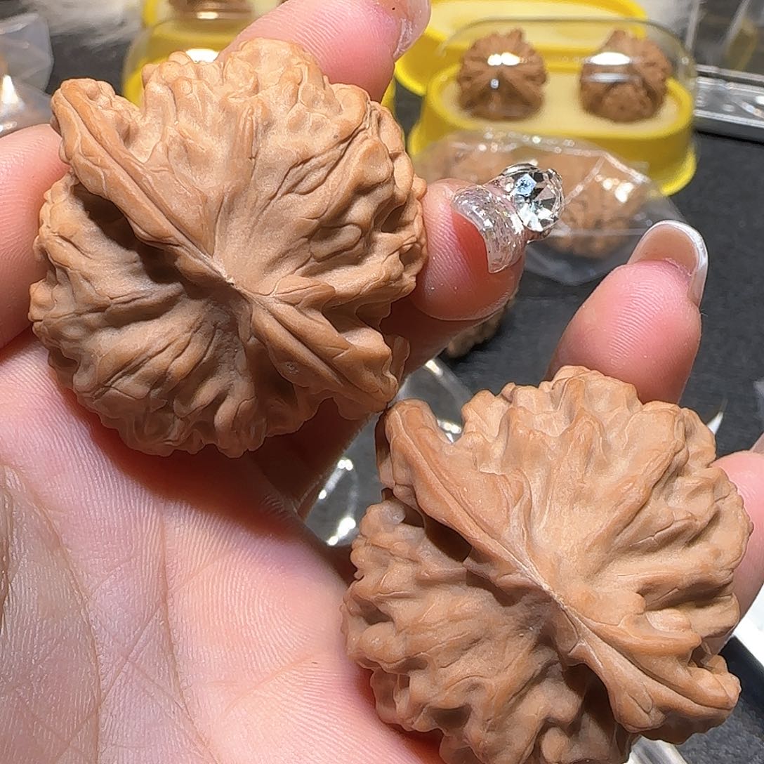 文玩核桃吊坠46全品龙鳞