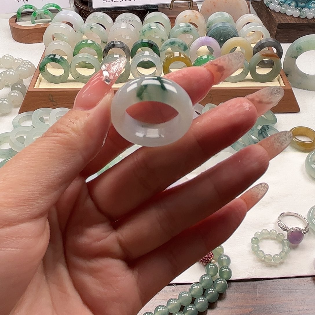 定制翡翠未镶嵌翡翠