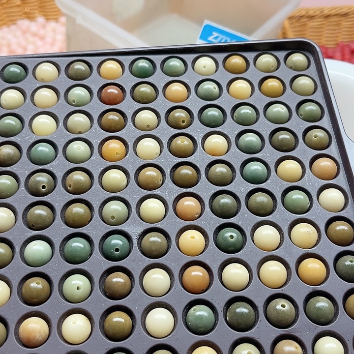 白玉菩提吊坠亓****室微瑕10.7青提渐变圆200