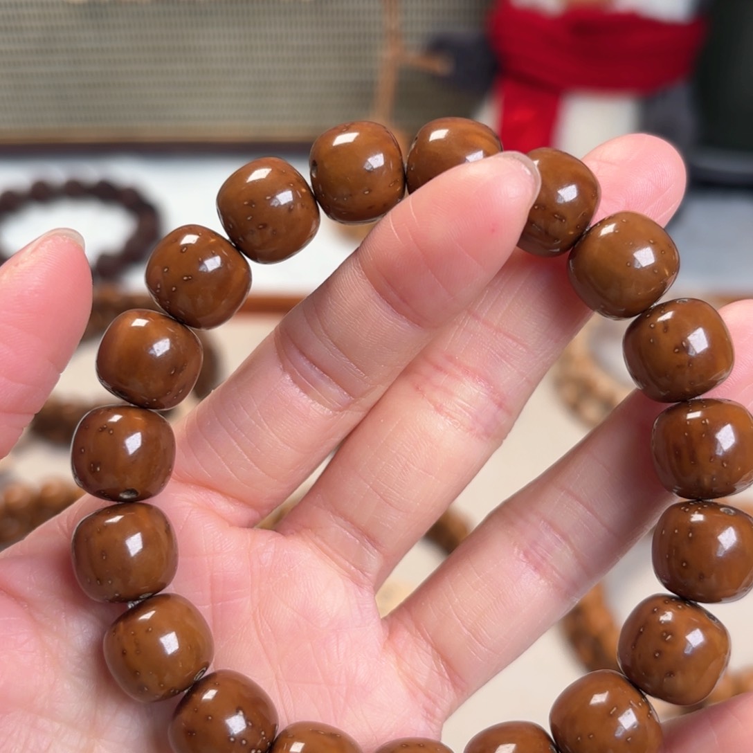 紫金鼠手串半实心小毕业