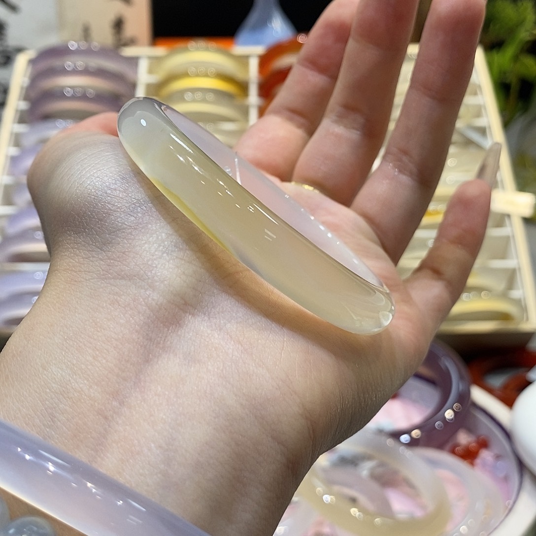 z****玛瑙/玉髓未镶嵌手镯