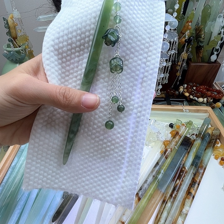 蛇纹石玉发饰未镶嵌