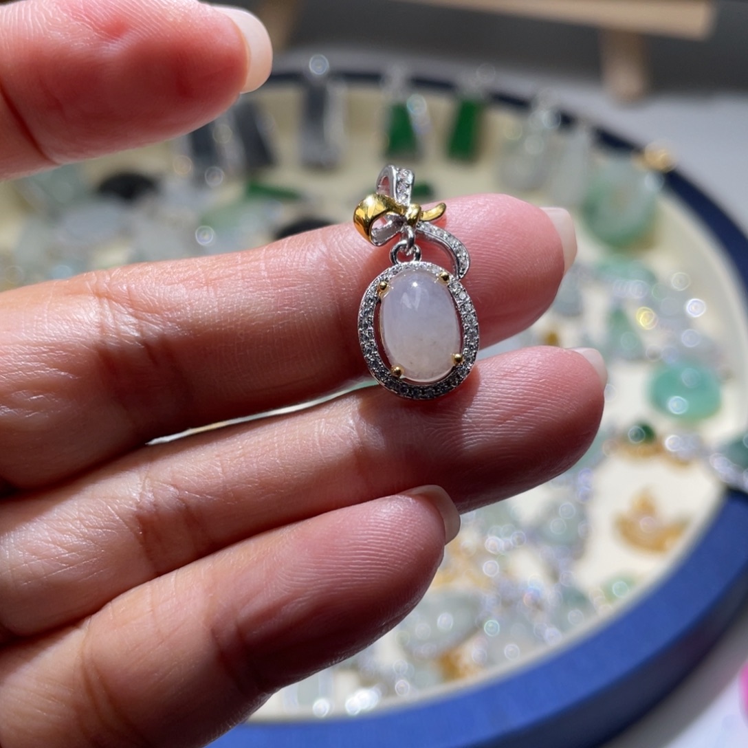 颈饰银S925镶嵌翡翠吊坠