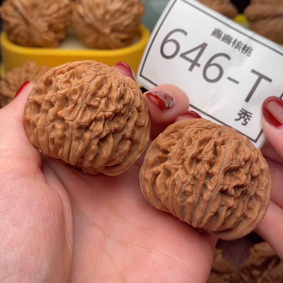 文玩核桃把件汉高楼43