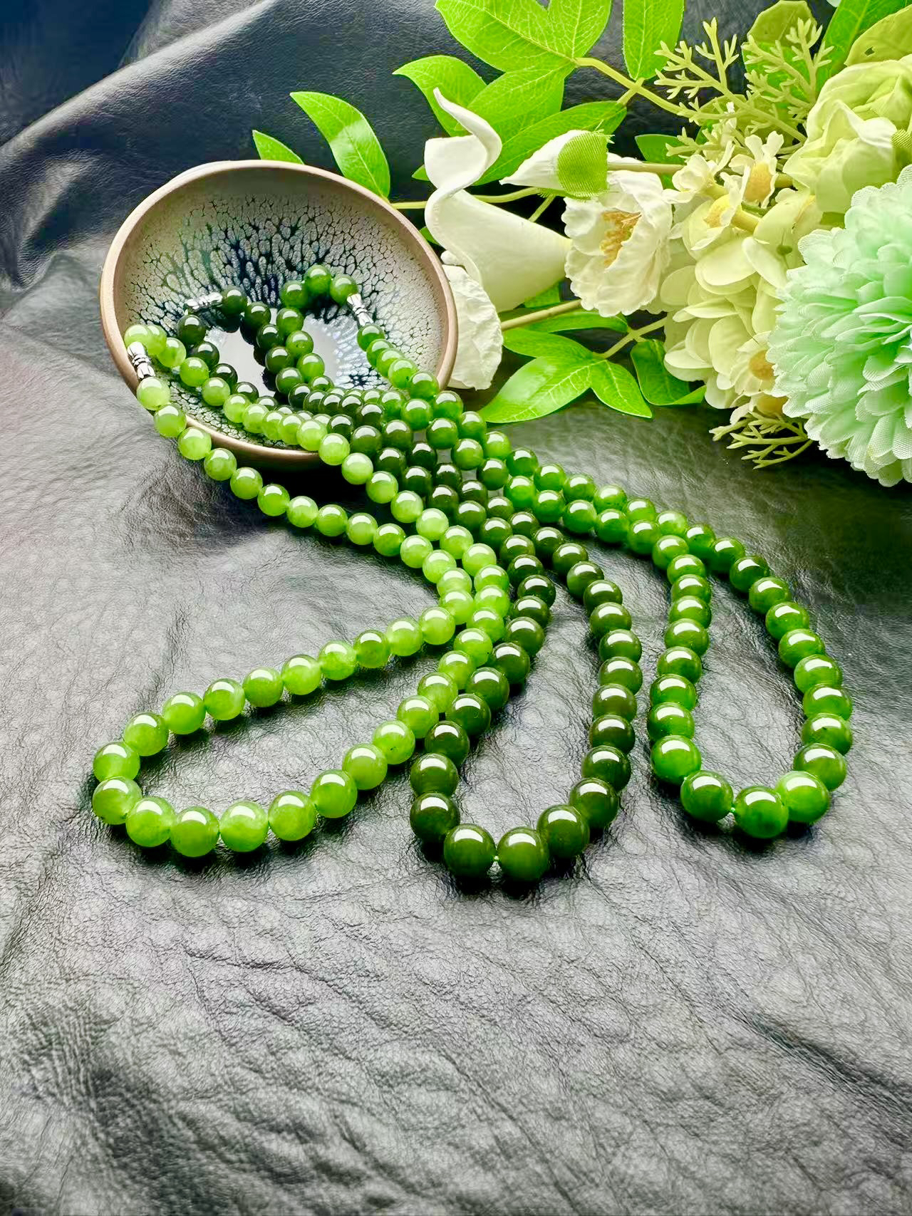 纯天然和田玉俄碧玉7.6-8，10妈妈链，细微黑点，多样性发货拍一发一