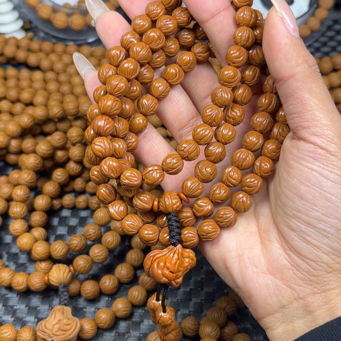 吊坠桃核军*哥桃核脖挂