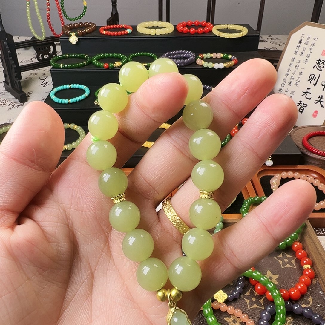 和田玉未镶嵌手链