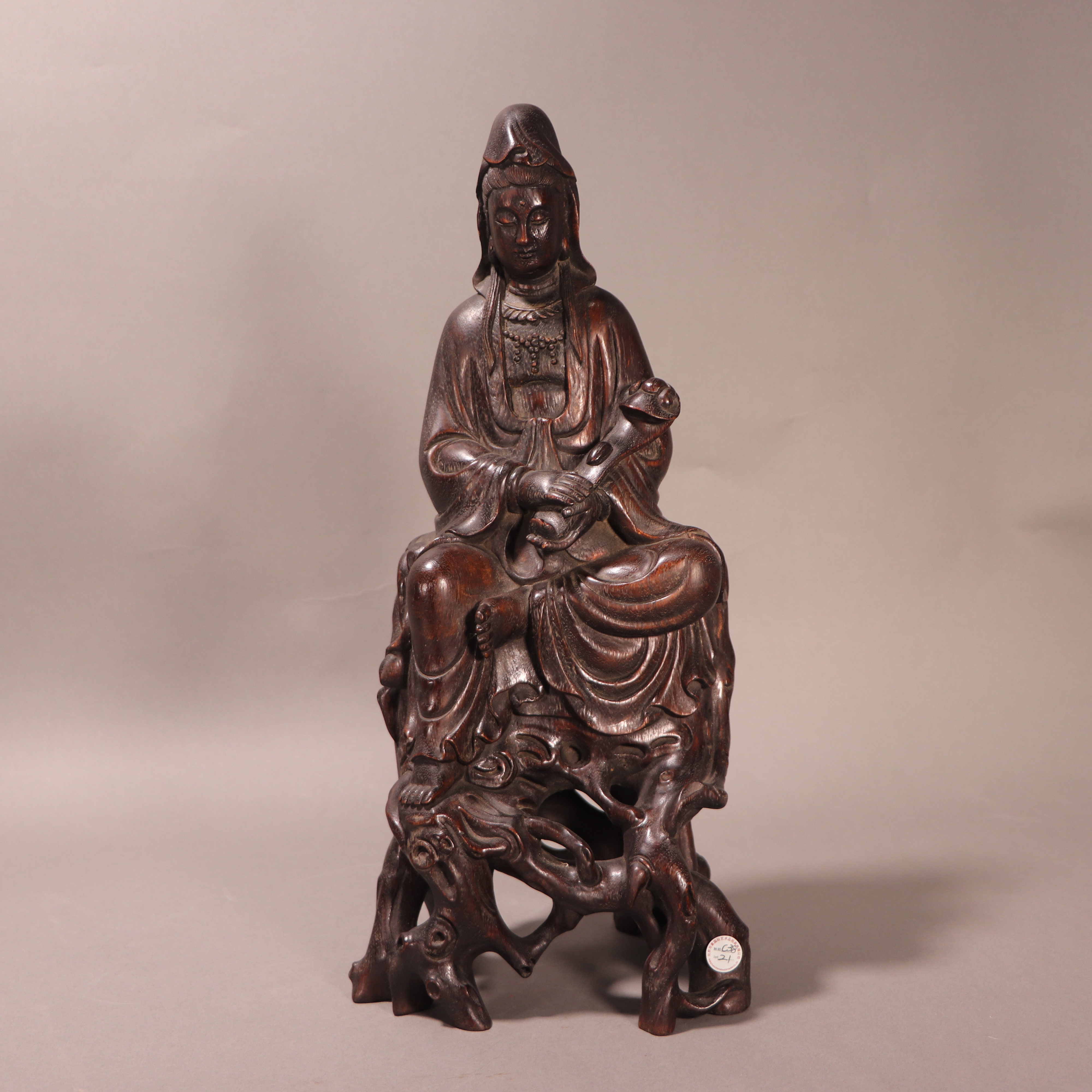 lot21  DY3821  清代  沉香木观音造像