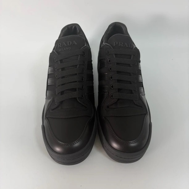 未使用 Prada/普拉达 普拉达 联名黑色板鞋