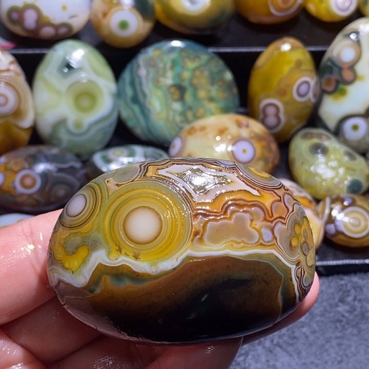 玛瑙/玉髓未镶嵌珠宝奇石52