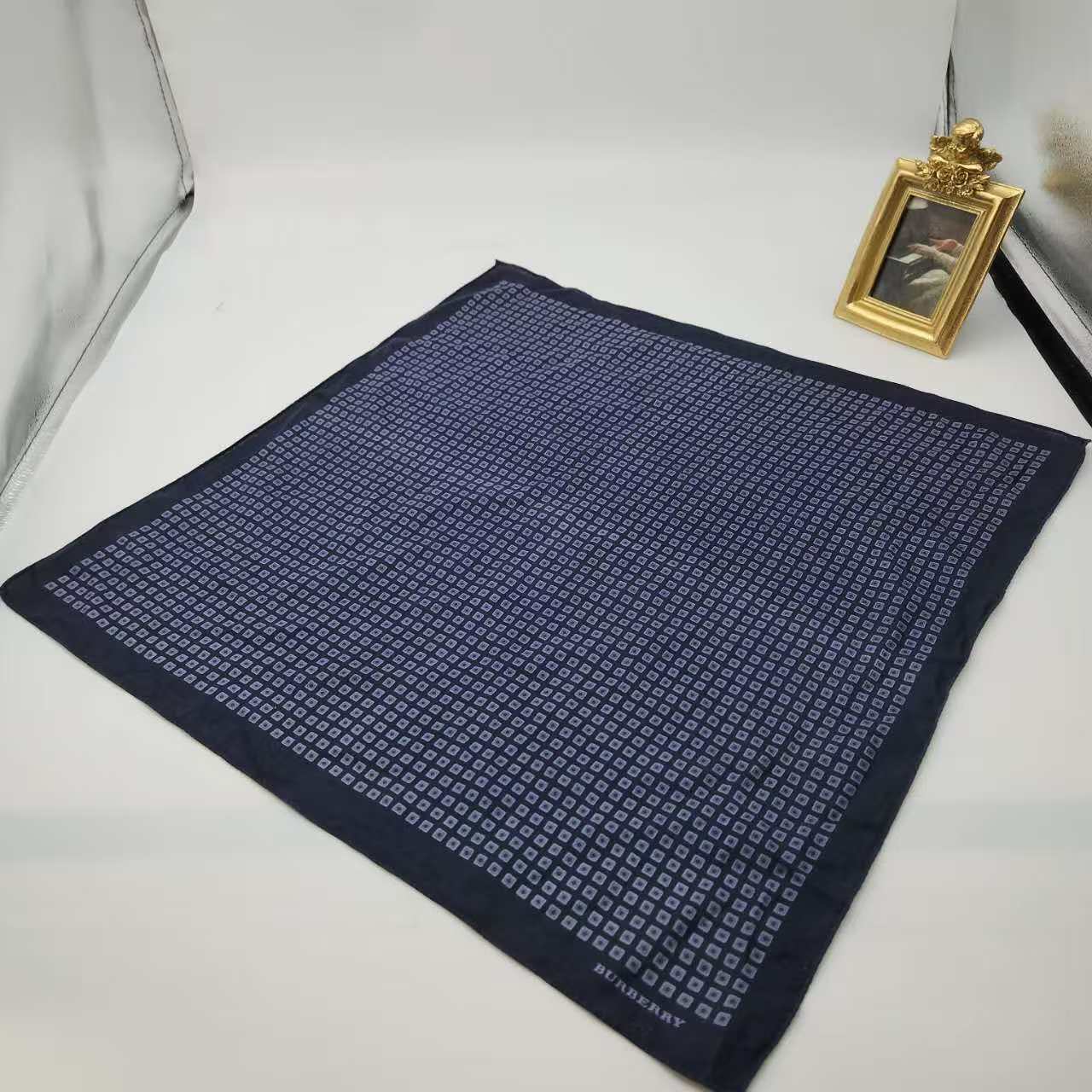 95新 BURBERRY/博柏利 海囤/巴宝莉/丝巾/yy10248