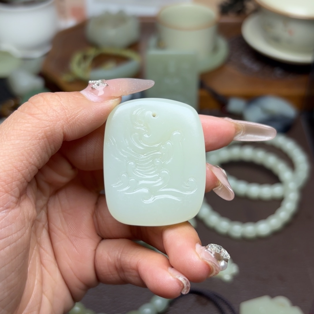 和田玉颈饰未镶嵌