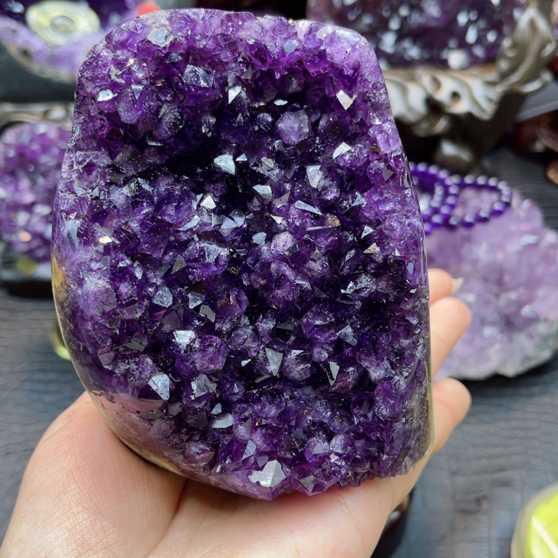 紫晶大型摆件（非配饰）未镶嵌