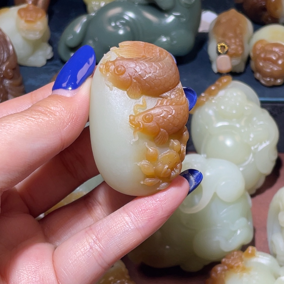 P***y和田玉未镶嵌挂件