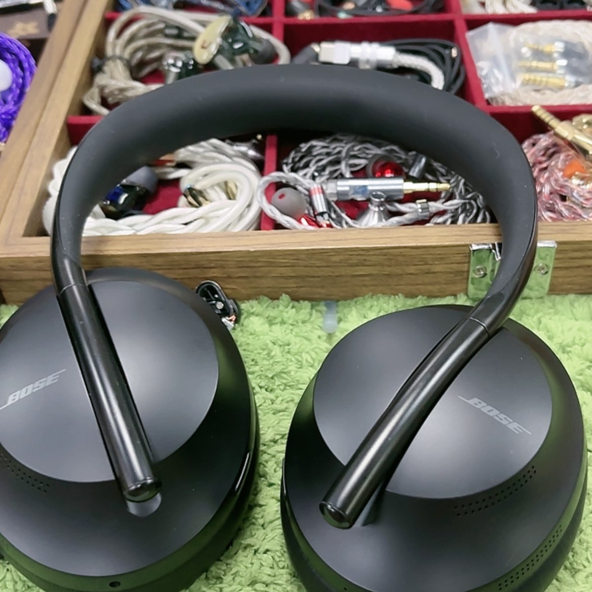 【闪购商品】95新黑色700