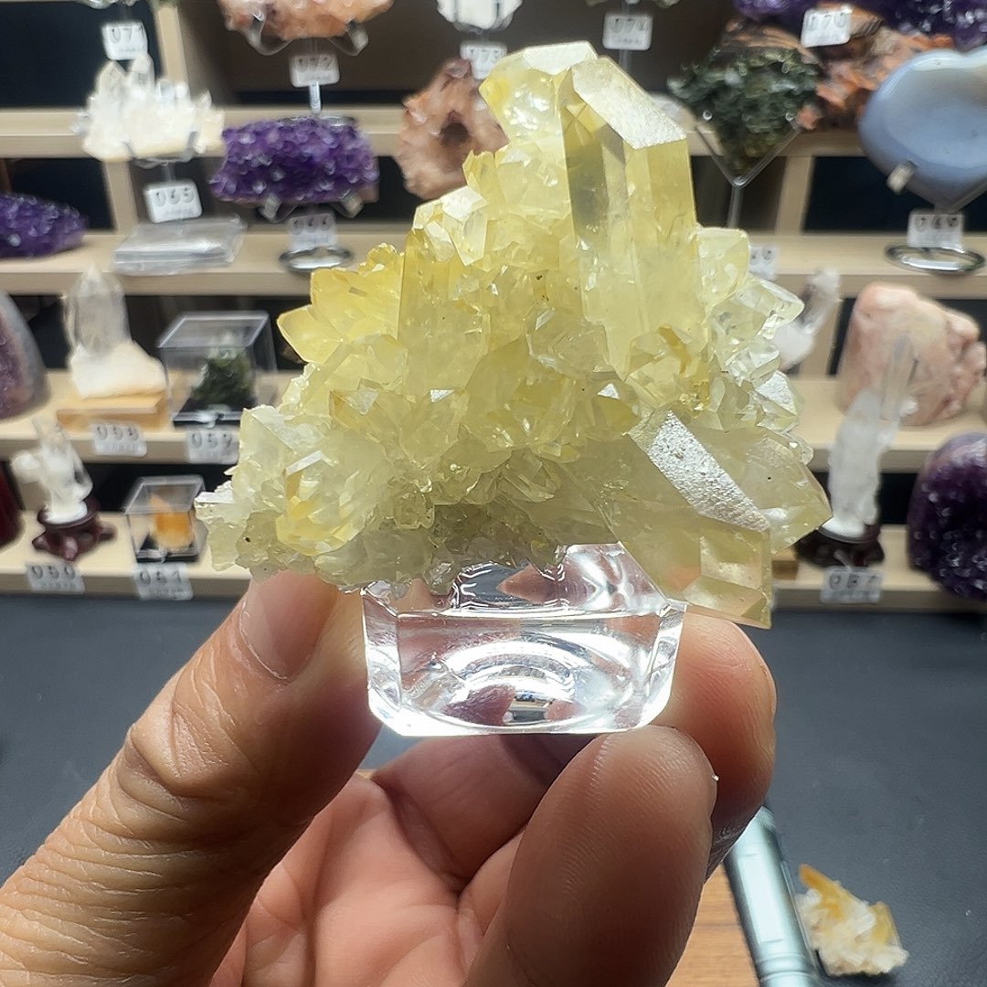 清***南石材水晶原石摆件，