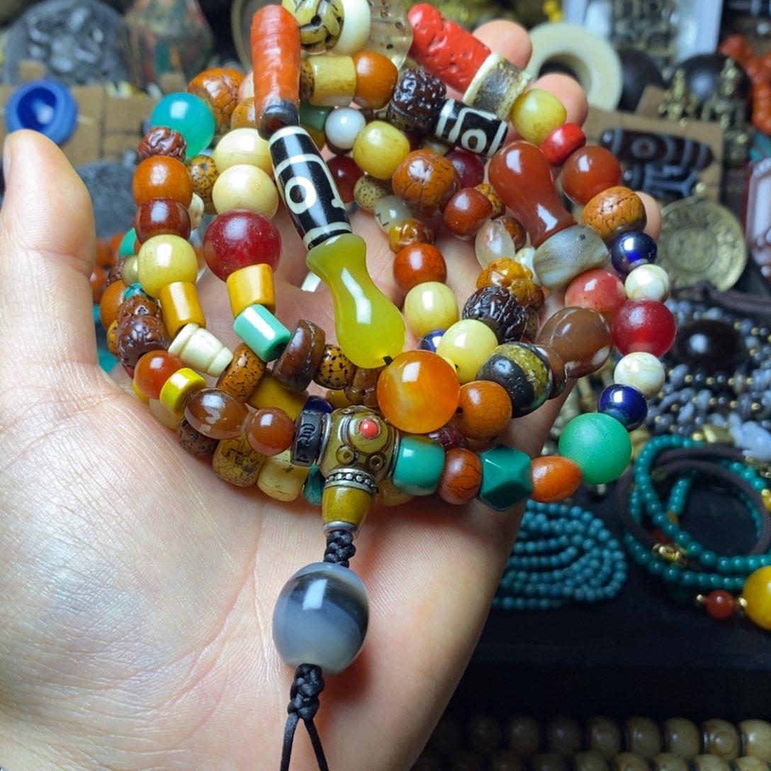 大叶紫檀（黑酸枝木类）