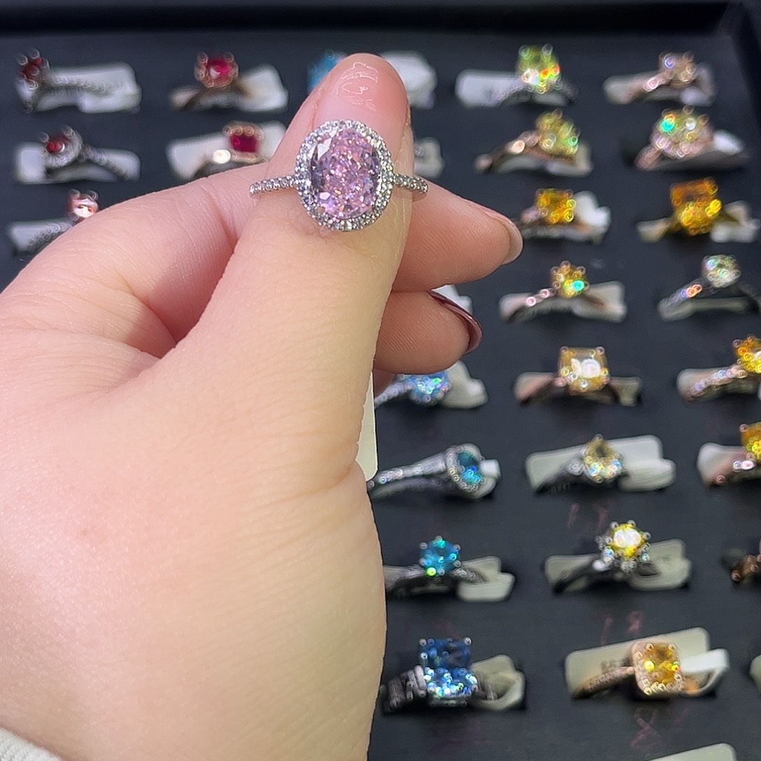 莫桑石非金属SH K白微镶鸽子蛋粉冰花三卡-18