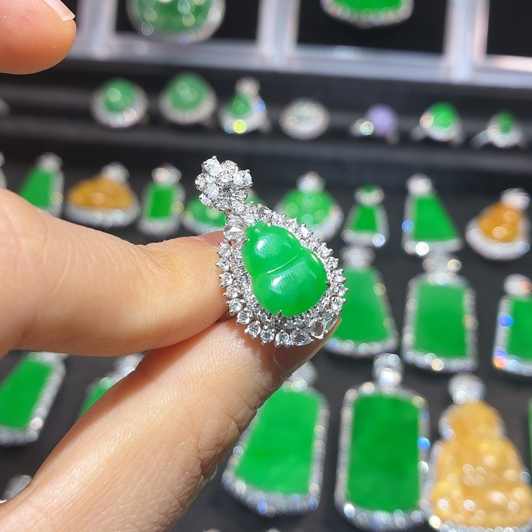 翡翠18K金镶嵌吊坠(不含链)翡翠