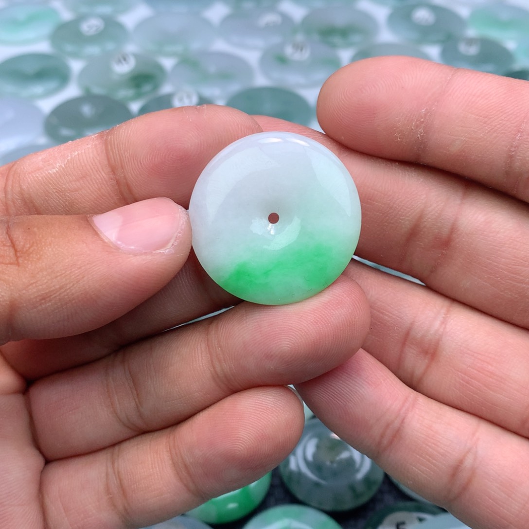 翡翠颈饰未镶嵌墨**殇缅甸天然A货翡翠