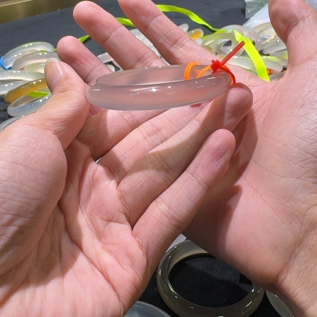 玛瑙/玉髓手镯未镶嵌腊**粥05