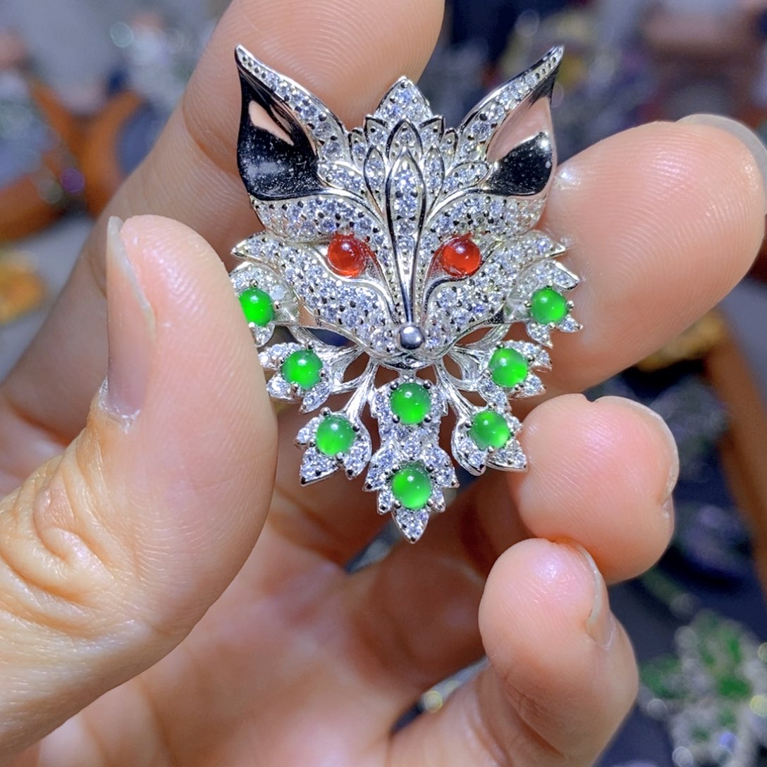 翡翠颈饰银S925镶嵌天然翡翠