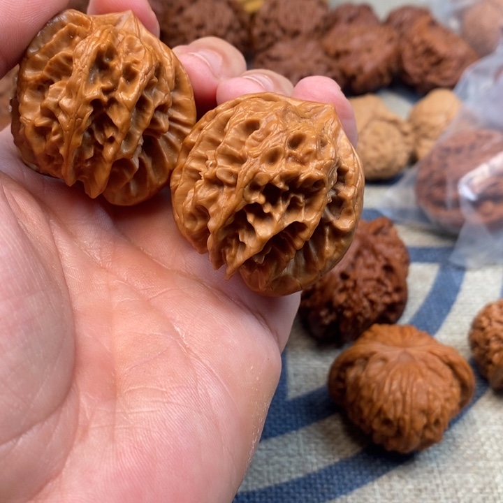 文玩核桃把件雷*核桃