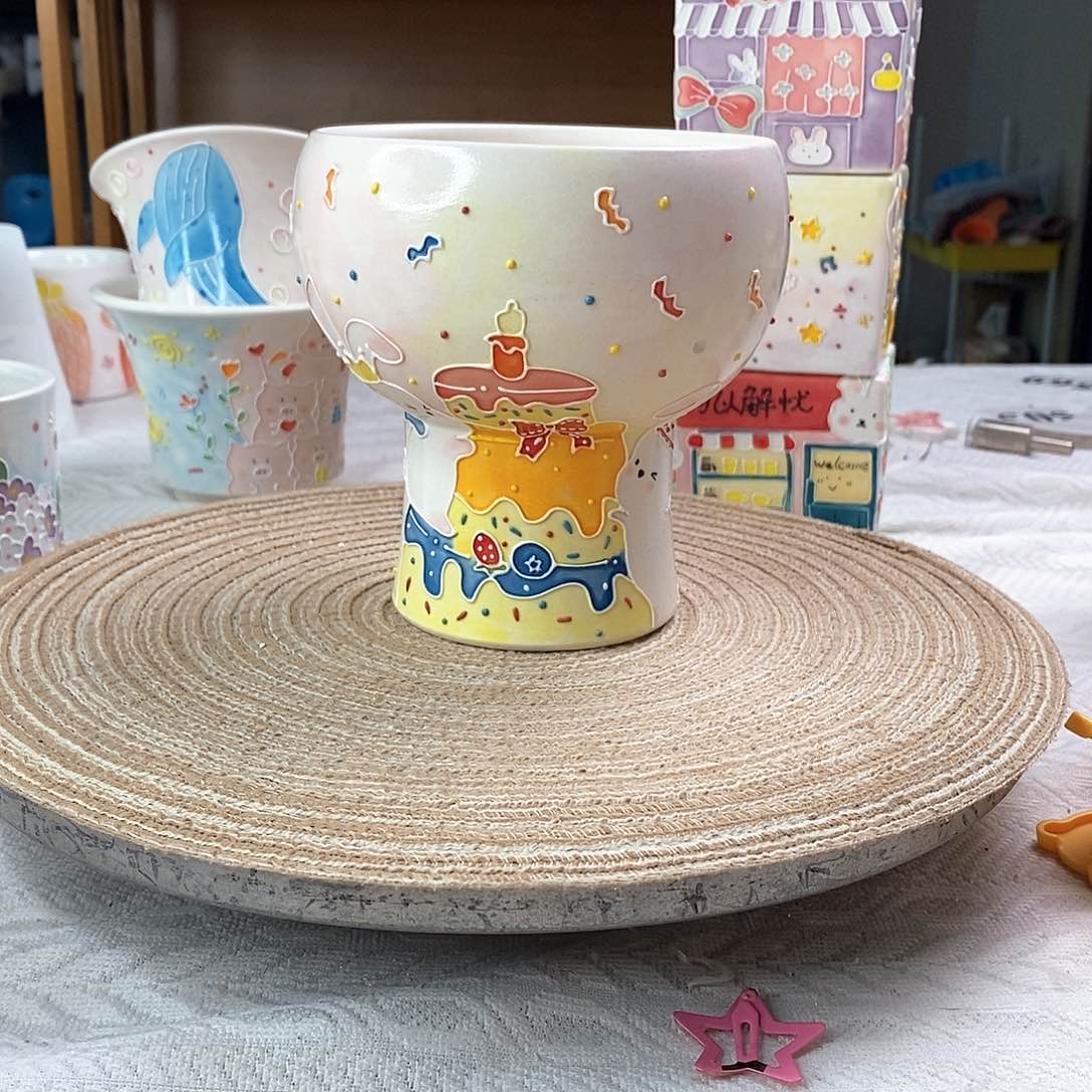 手绘手工制作陶瓷花盆12