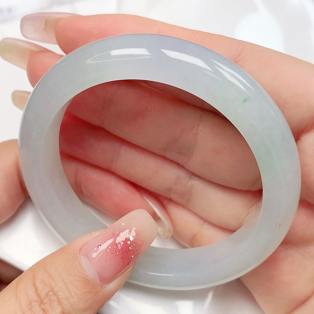 翡翠手镯未镶嵌抖音969