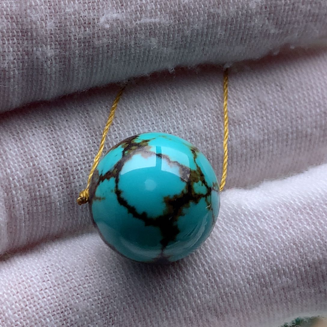 绿松石颈饰未镶嵌