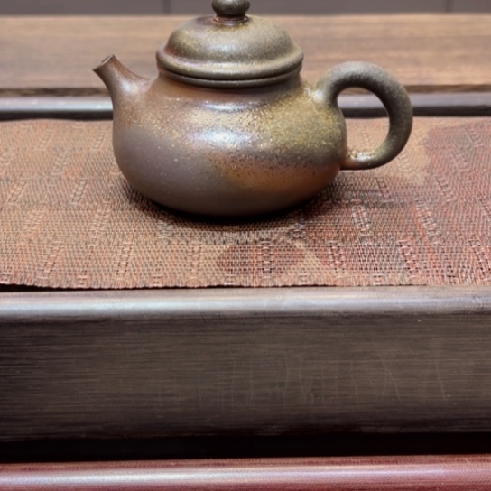 紫砂茶壶黄龙山原矿底槽清柴烧半手工。