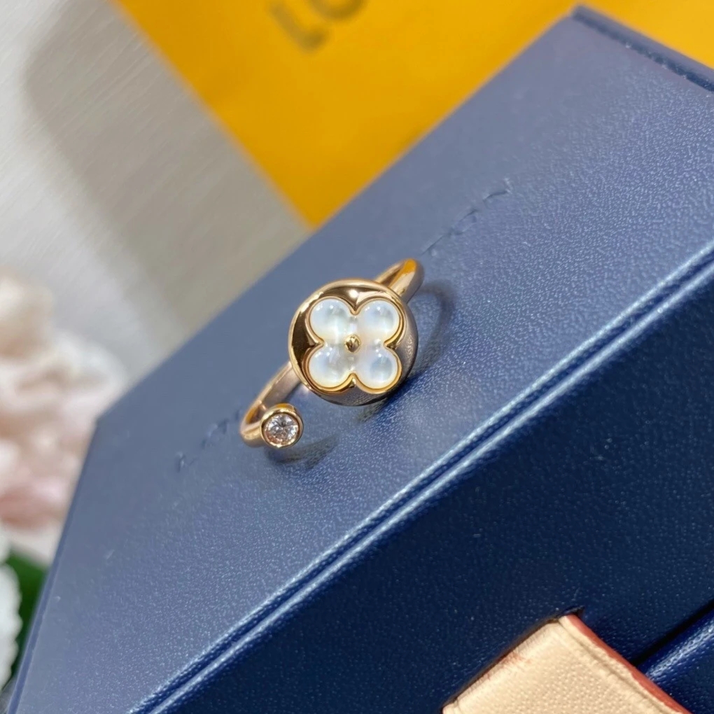 铜合金贝壳戒指 轻奢法式圆花贝母戒指212