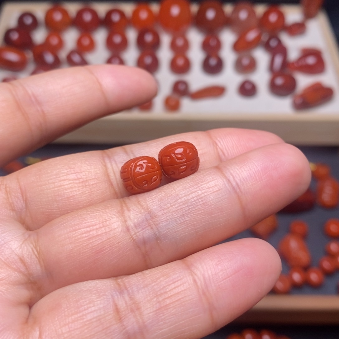 南红玛瑙配饰未镶嵌博古老型卡8.7一对