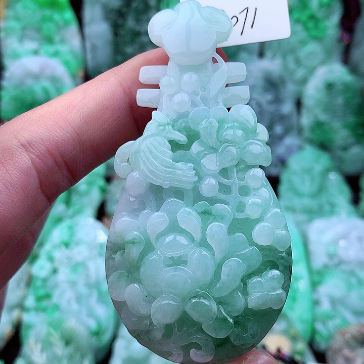 翡翠吊坠(不含链)未镶嵌