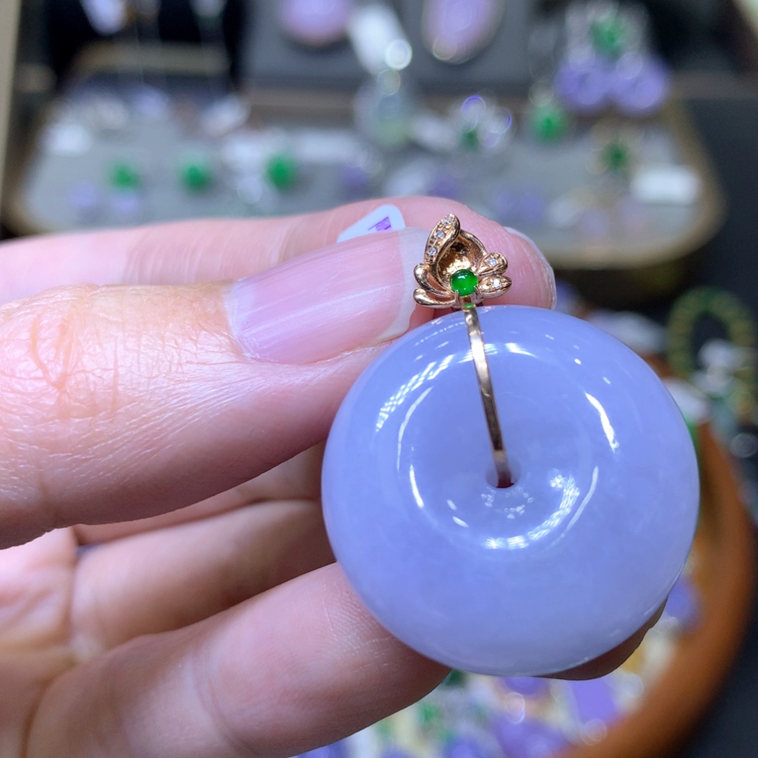 【闪购商品】翡翠颈饰18K金镶嵌翡翠吊坠项链