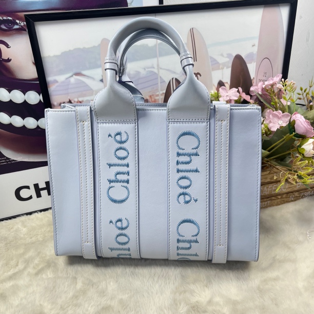 99新 Chloe/蔻依 Chloe天空蓝刺绣托特包