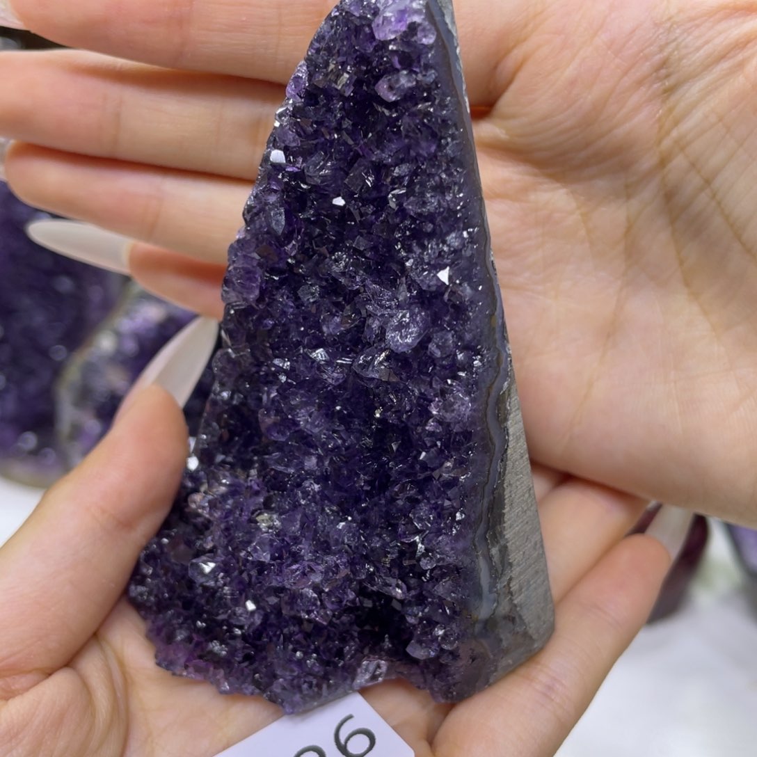 乌拉圭紫水晶摆件T525