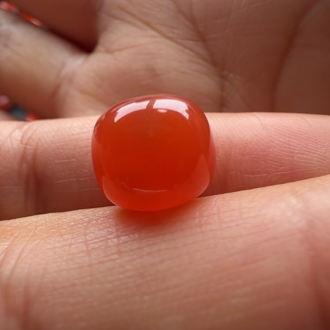 幸***流南红玛瑙未镶嵌老型10.8x9.7白纹