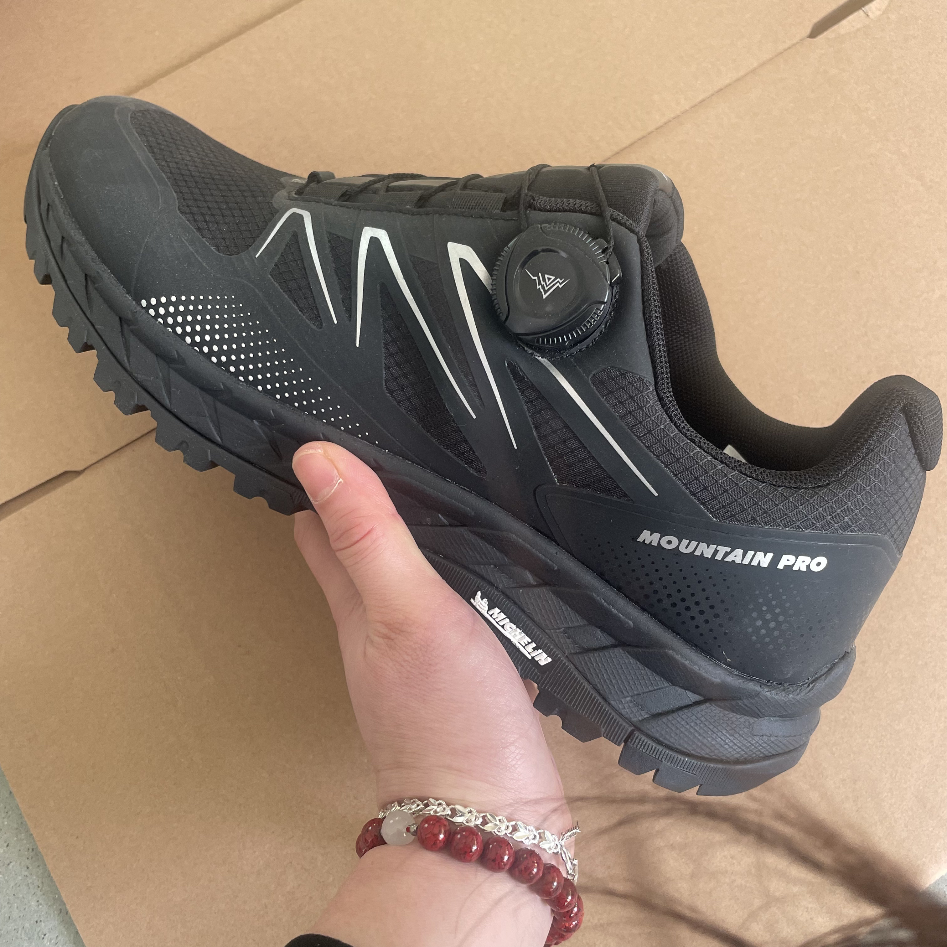 外贸库存休闲透气通勤慢跑运动鞋（部分微瑕，介意慎拍）