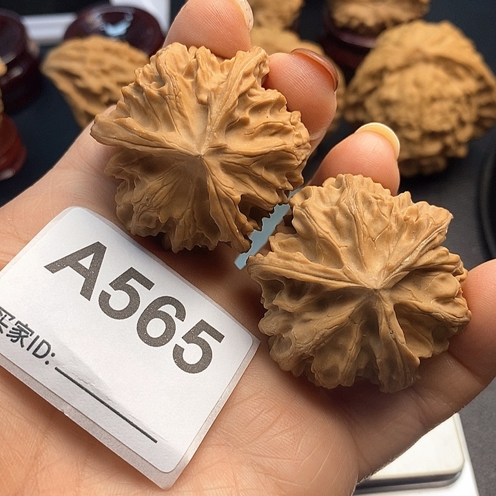 吊坠文玩核桃岐山三棱3.9
