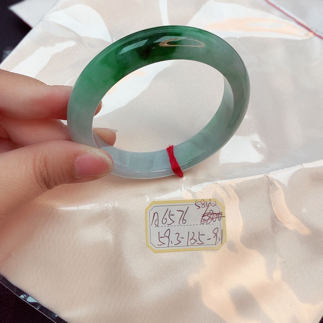 翡翠手镯未镶嵌天然缅甸翡翠A货