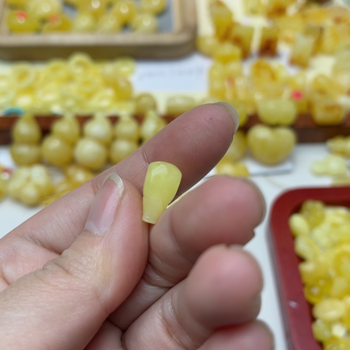 【闪购商品】蜜蜡裸石未镶嵌配饰
