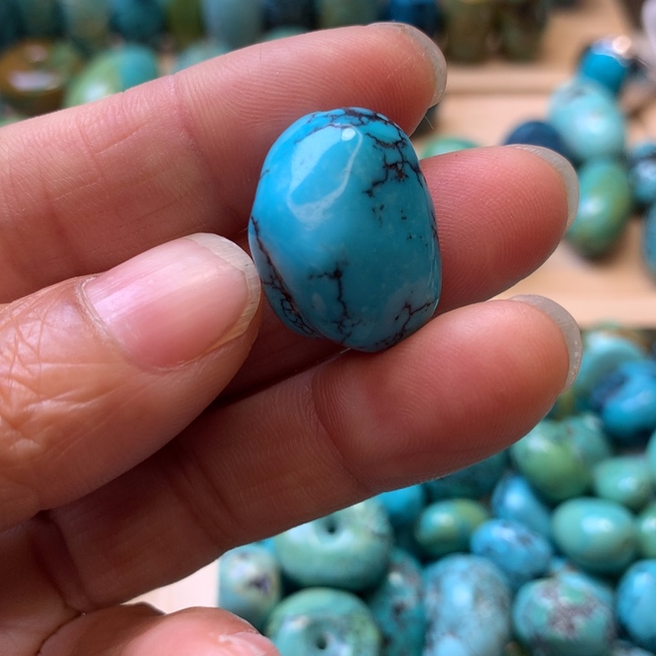 唐***人绿松石未镶嵌珠宝奇石