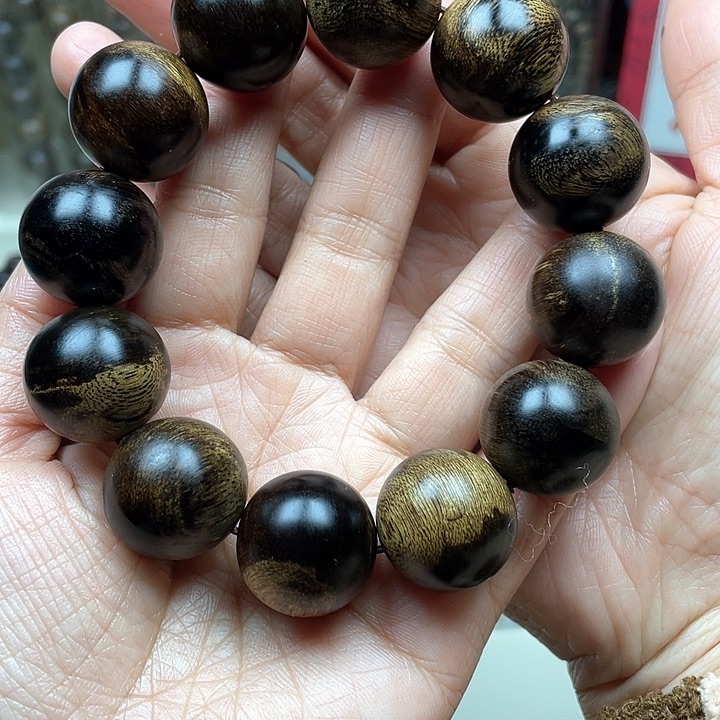 沉香手串謌**仁越南芽庄白奇楠留疤料