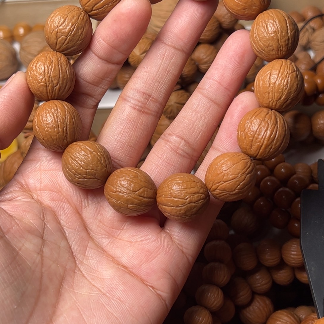 我***练猴头核桃吊坠光头1.92