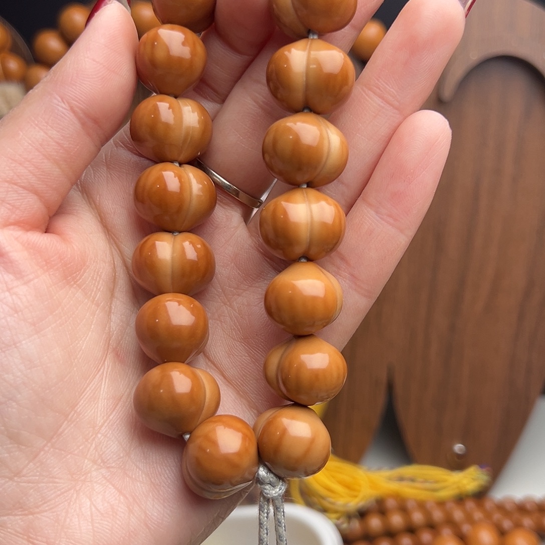 红***鸟猴头核桃吊坠屁桃