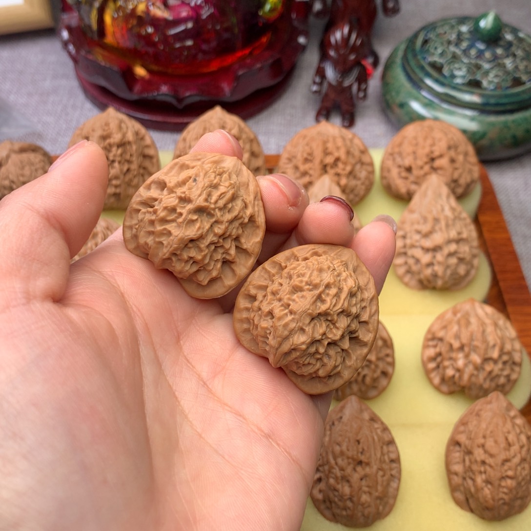 文玩核桃把件关关