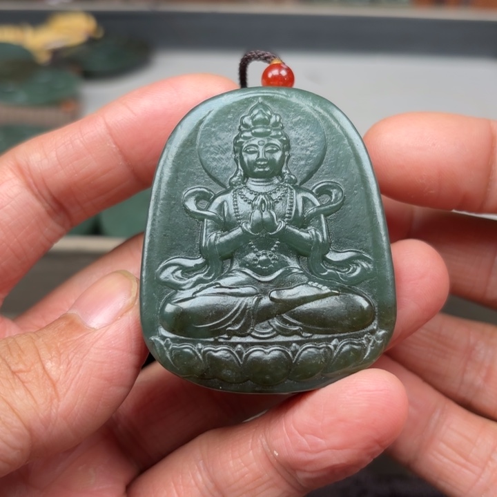 和田玉吊坠未镶嵌