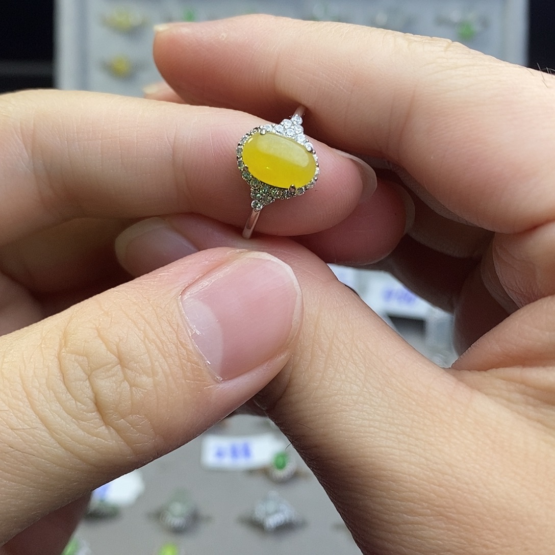 翡翠未镶嵌戒指翡翠戒指2